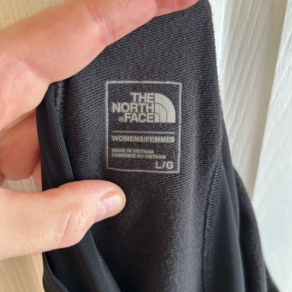 NWOT The North Face Mesh Criss Cross Sweater Sz L - Picture 9 of 10